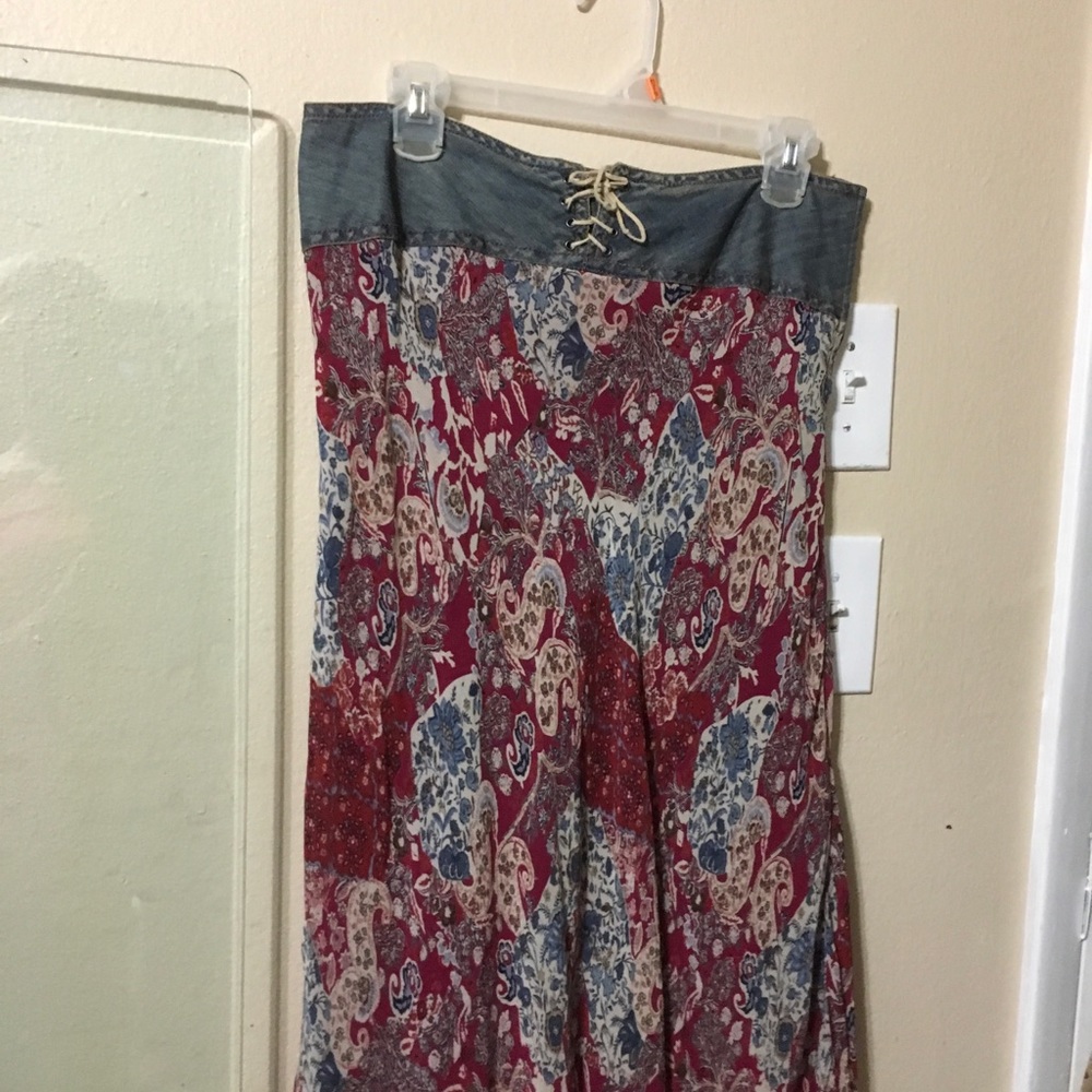 Skirt - Picture 2 of 2